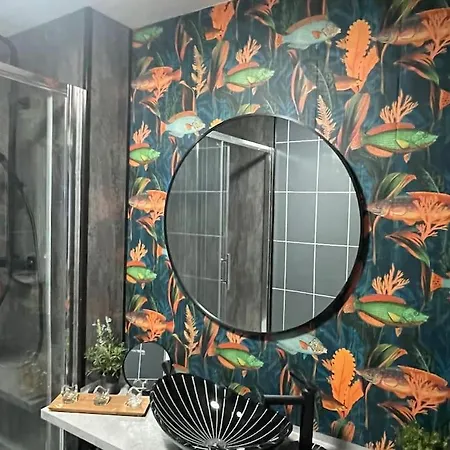 The Exclusive Jacuzzi Apartment *